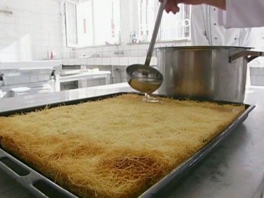 Tray of kadayıf