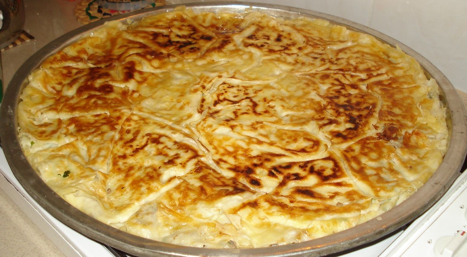 Su böreği tray